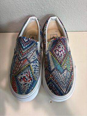 Vans Off the Wall Colorful Geometric Unisex Slip-On Sneakers W-7 
M-5.5
